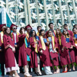 Мантия и преподавательский состав - общая торжественность