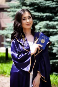 Элегантная мантия магистра