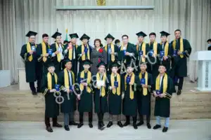 Почему вузы любят мантии на вручении