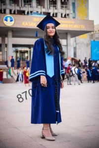 Прокат мантии по доступной цене