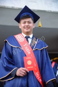 Элегантная мантия магистра