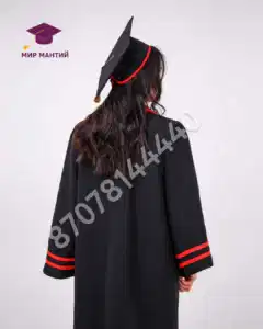 Как мантия влияет на эмоциональное восприятие выпускного