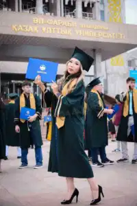 Мантия как антикризисный дресс-код