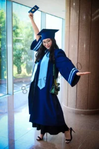 Выгодная покупка мантии – лучшие предложения для выпускного