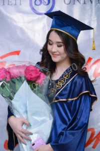 Элегантная мантия магистра