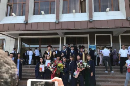 Как выбрать мантию бакалавра