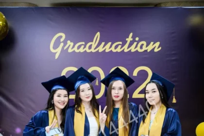 Выгодная покупка мантии – лучшие предложения для выпускного