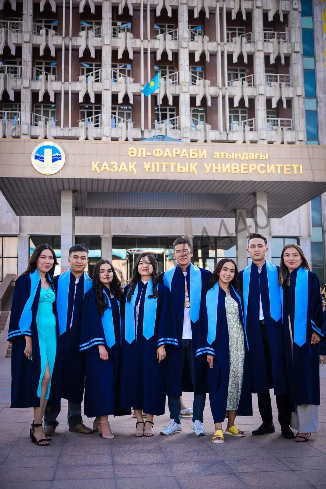 Прокат мантии по доступной цене