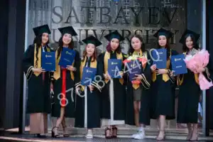 Как использовать мантии на празднике Последнего звонка