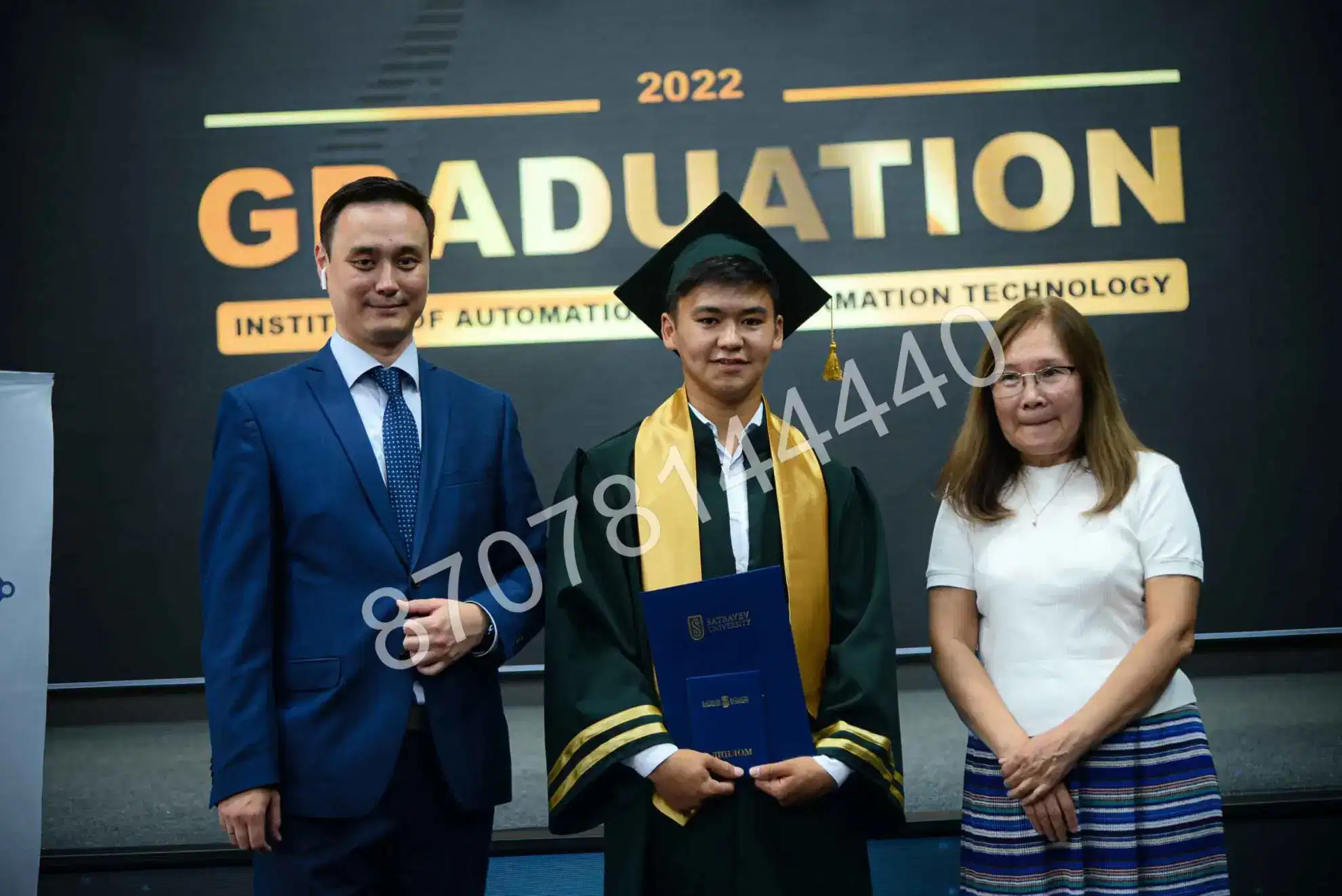 Мантия в частных школах - новый стандарт