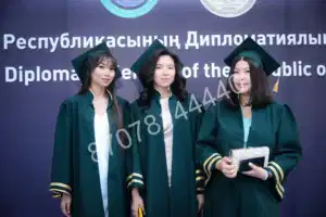 Мантия и общественные мероприятия в школе