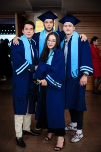 Роскошная мантия в аренду – выгодное предложение для выпускников