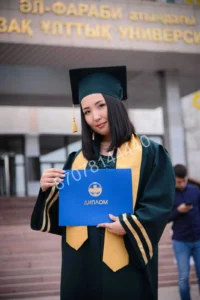 Как превратить мантию в школьный бренд