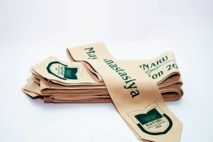 Шарфики для выпускников - лови волну на фото